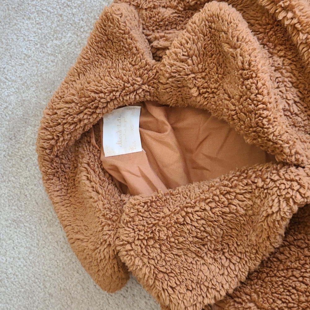 Coat - Picture 4 of 4
